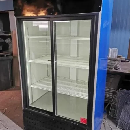 Vitrină frigorifică verticală dublă, 200cm înălțime, 110cm lungime, 75cm adâncime