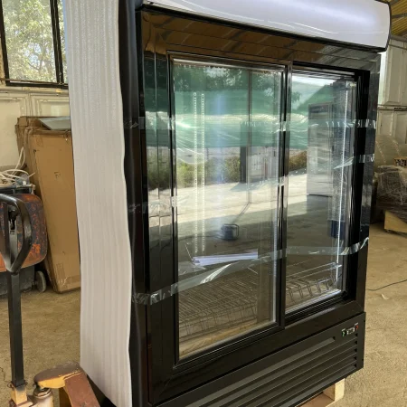 Vitrina frigorifica dubla cu usi glisante