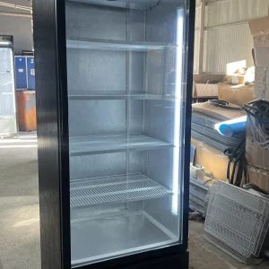 Vitrina frigorifica verticala, 215cm înălțime, 78cm lățime, 70cm adâncime